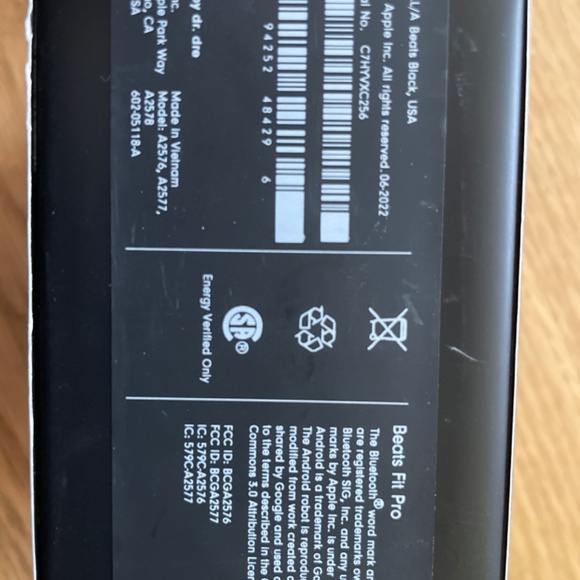 Beats Fit Pro - Picture 2 of 2